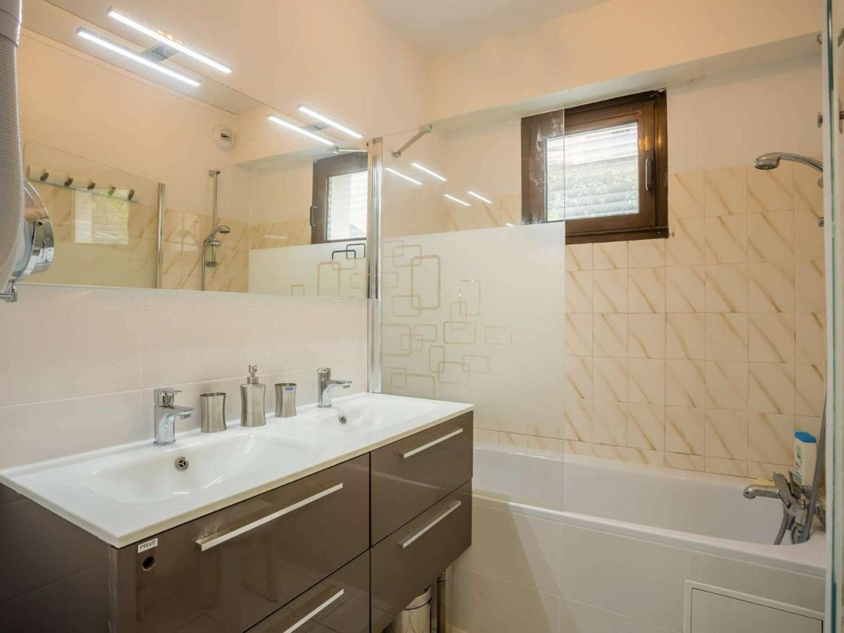 Apartamento Bel Renove Avec Terrasse Et Parking, Proche Plage Et Commerces - Halles - Fr-1-3-530